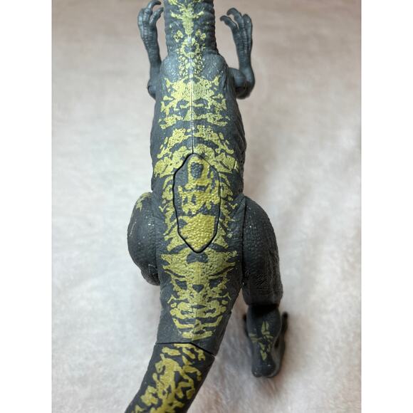 2017 Jurassic Clash & World Dino Figures: Triceratops, Allosaurus, Baryonyx - Picture 11 of 16